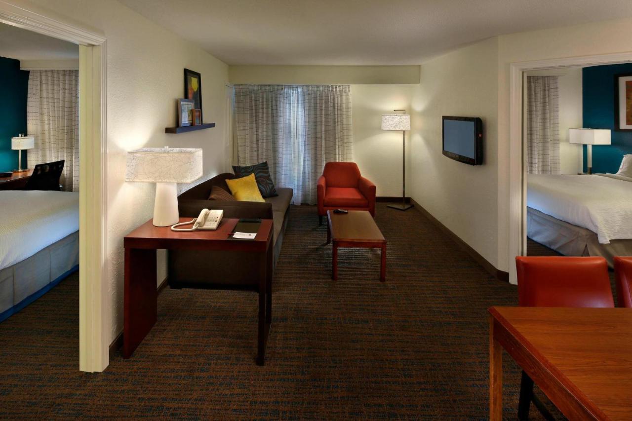 Residence Inn Данбери Экстерьер фото