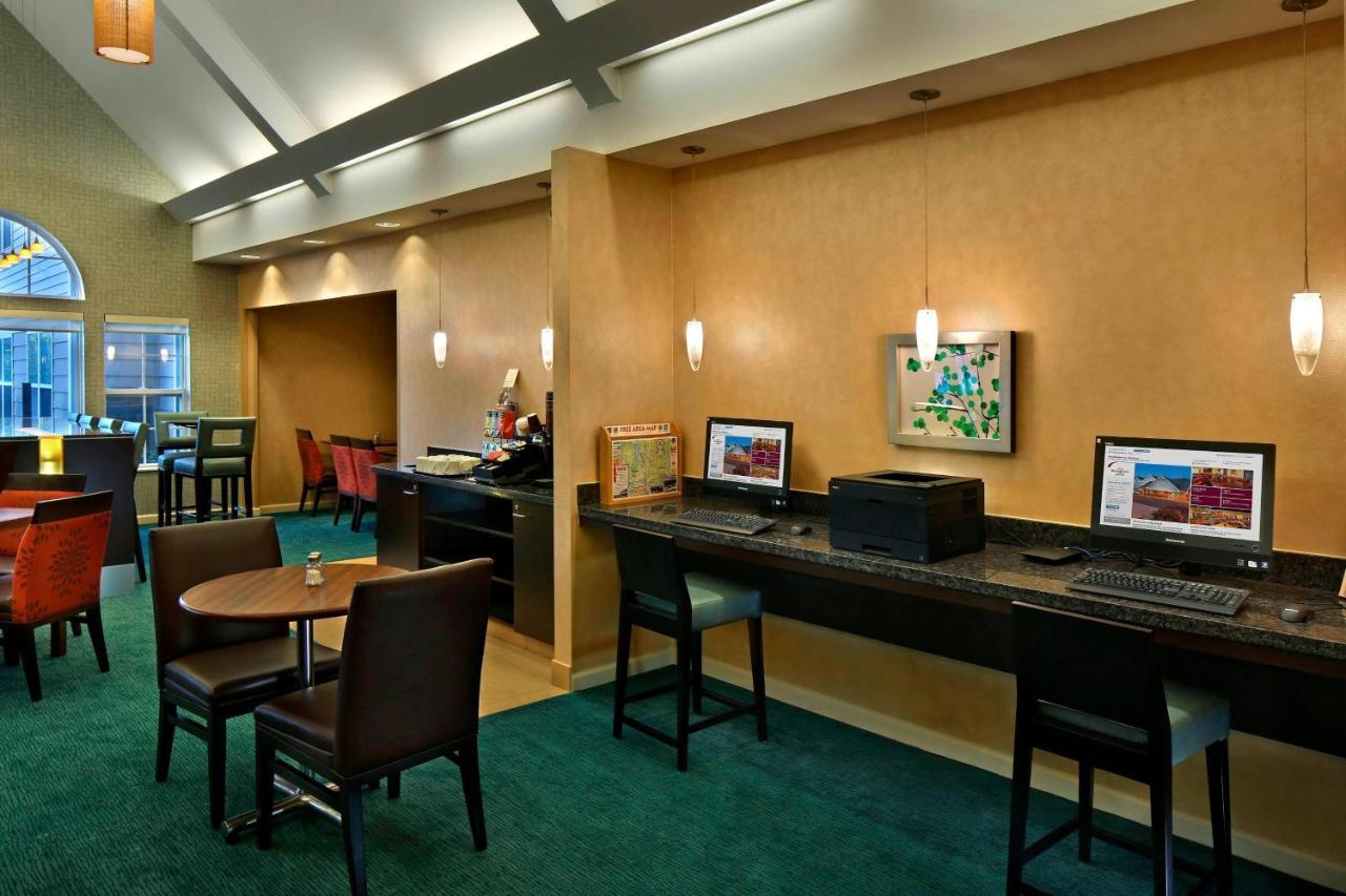 Residence Inn Данбери Экстерьер фото